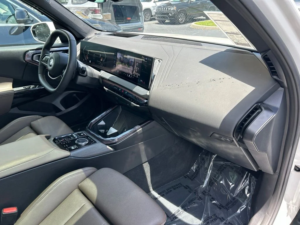 Certified Used 2026 Alpine White BMW 30 xDrive image 43
