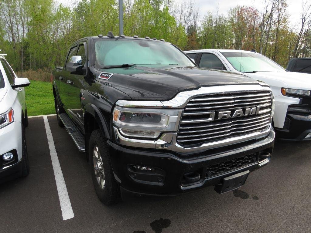 Used 2022 Diamond Black Ram Laramie image 2