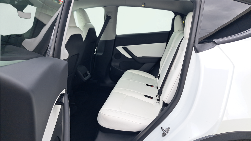 Used 2021  Tesla Long Range image 12
