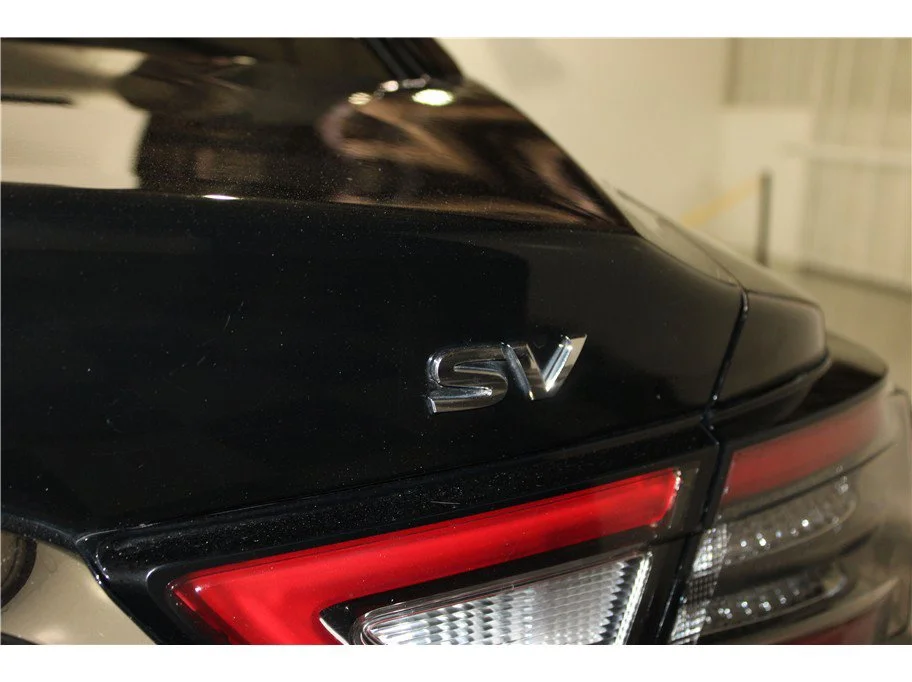Used 2021 Super Black Nissan SV image 18