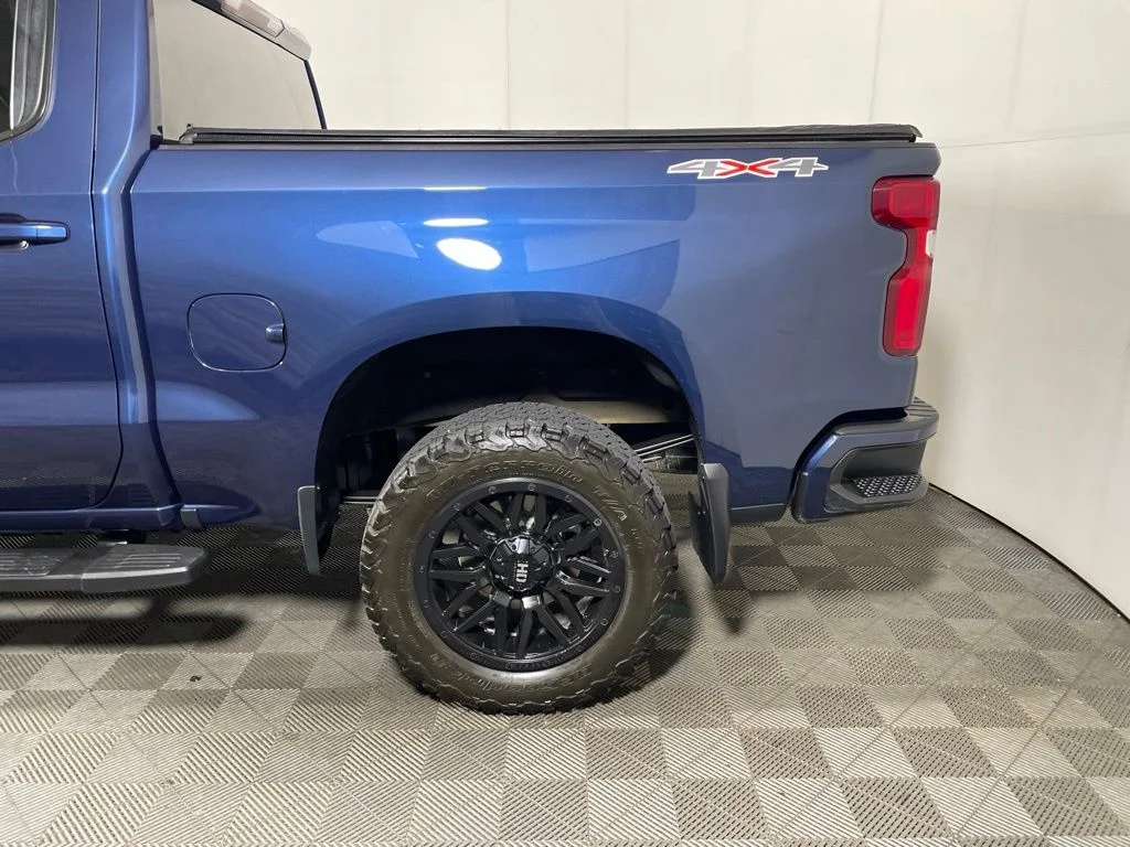 Used 2023 Blue Metallic Chevrolet RST image 5