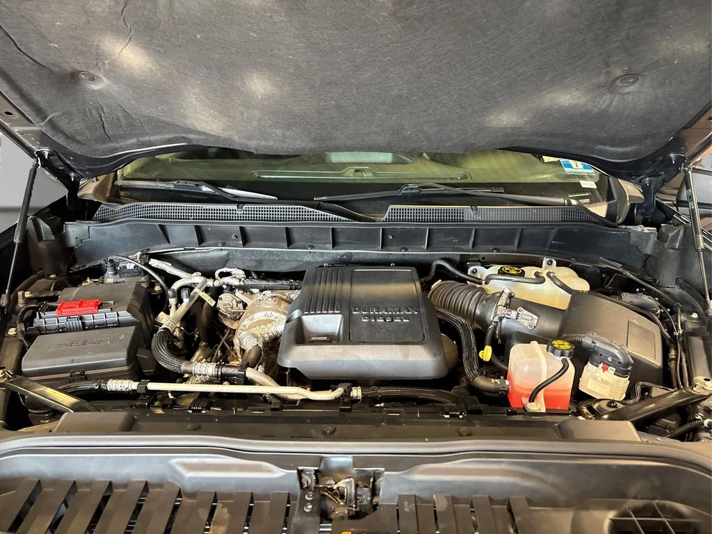 Used 2020 Shadow Gray Metallic Chevrolet LT image 18