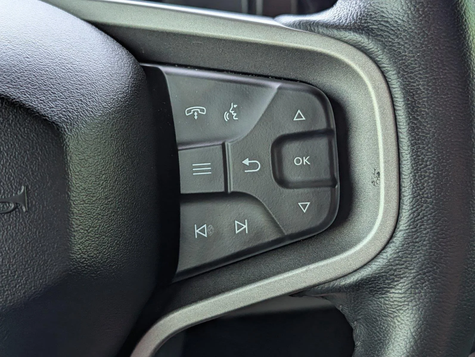 Used 2021 Oxford White Ford Badlands Advanced image 25