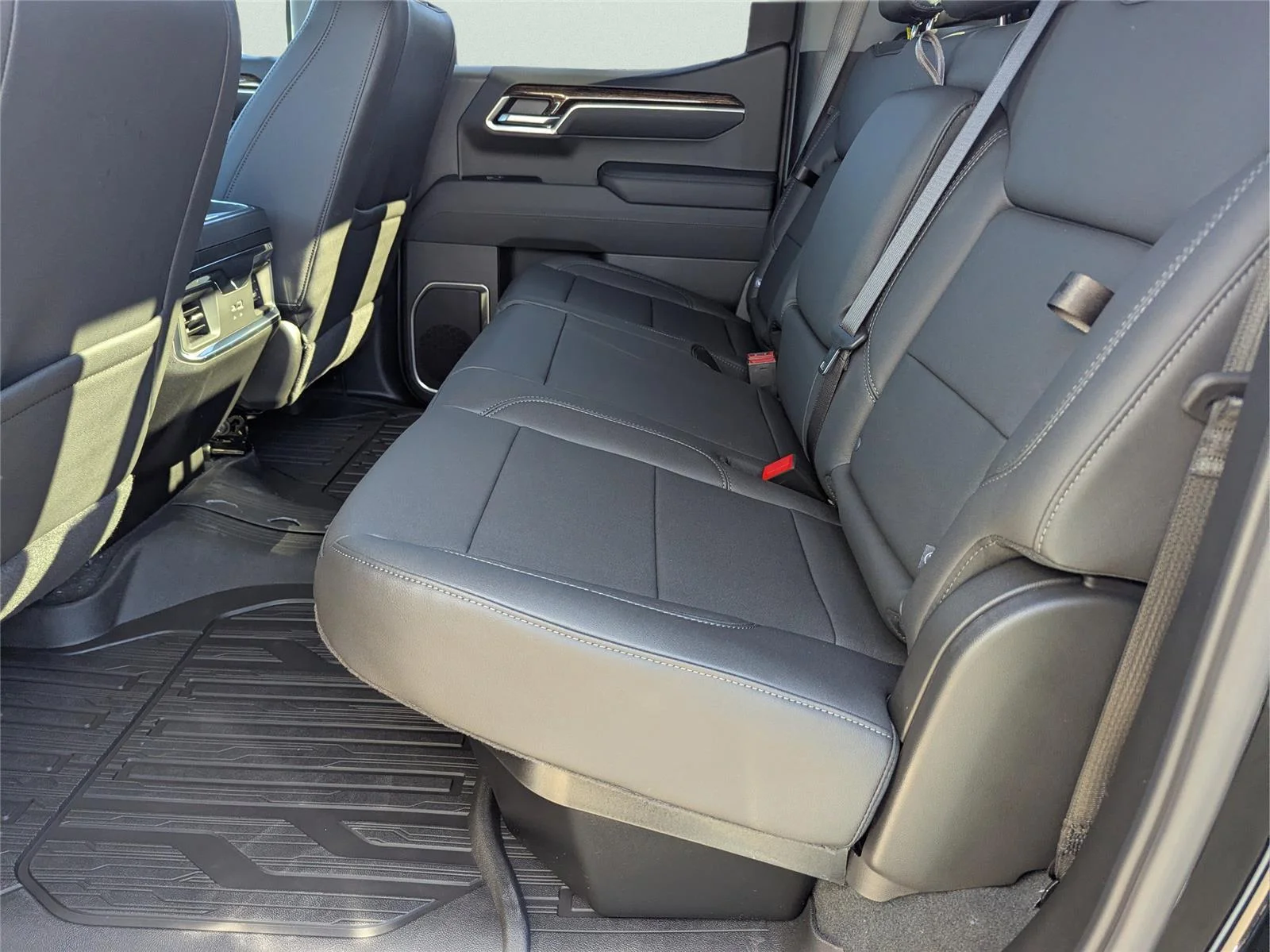 New 2026 Onyx Black GMC Elevation image 26