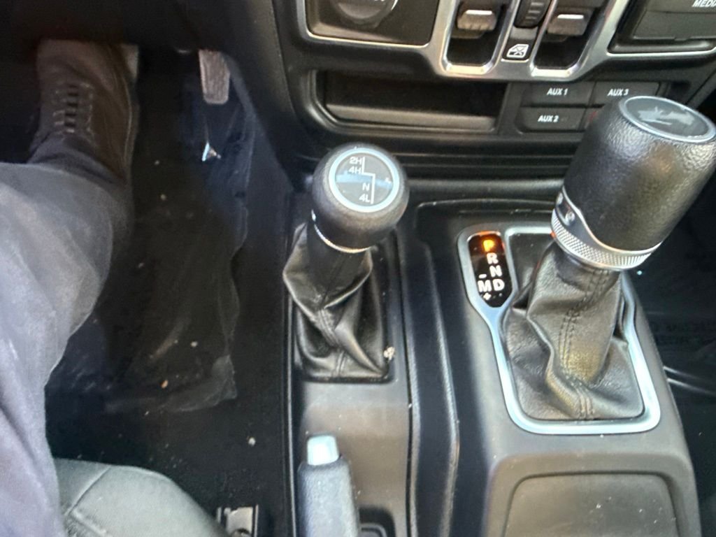 Used 2020 Billet Silver Metallic Jeep Unlimited Sport S image 28