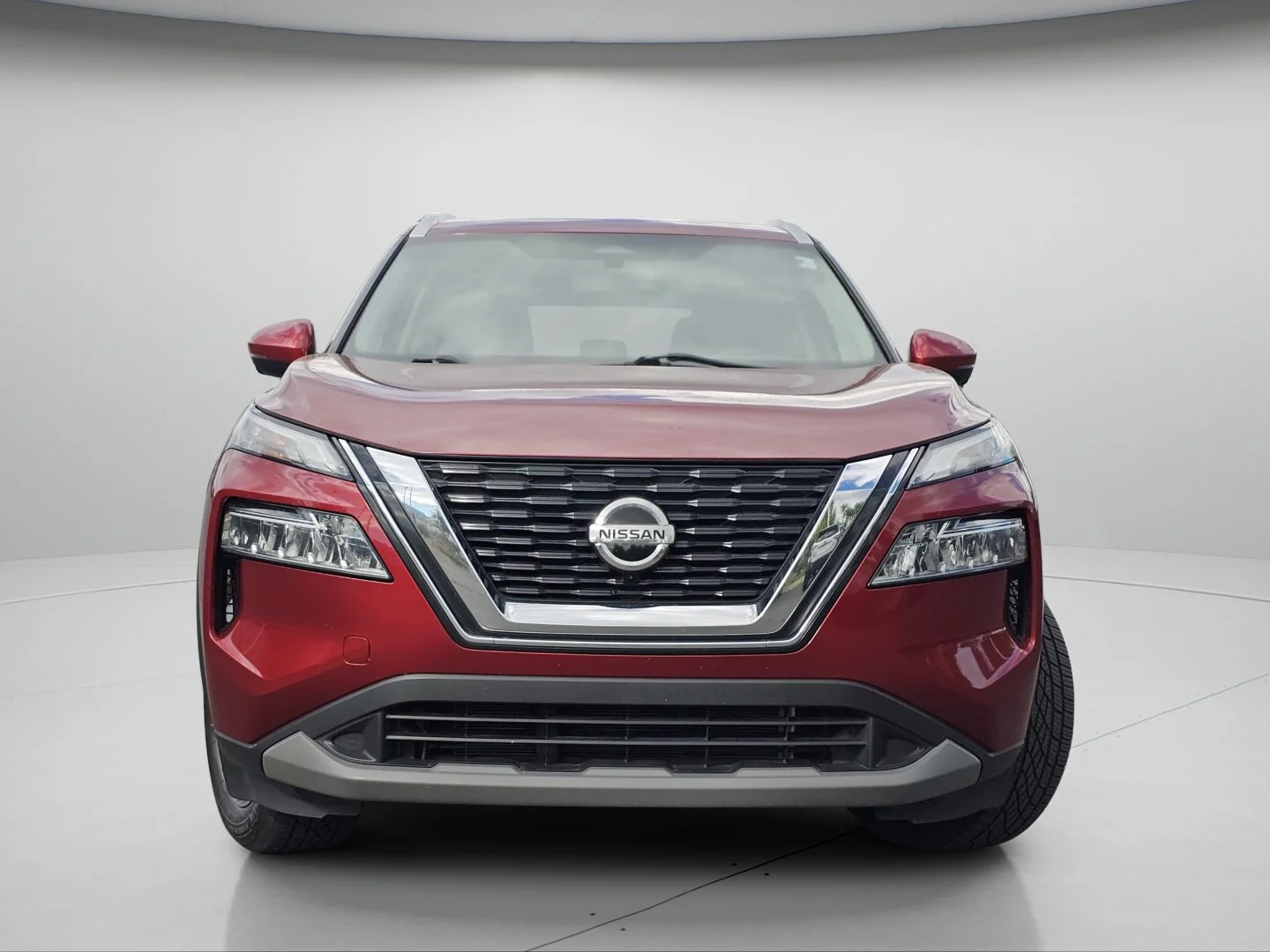 Used 2021 Scarlet Ember Tintcoat Nissan SV image 3