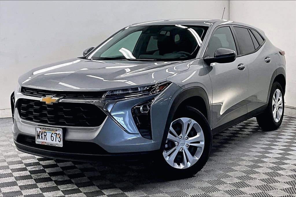 2024 Chevrolet Trax LS's photo