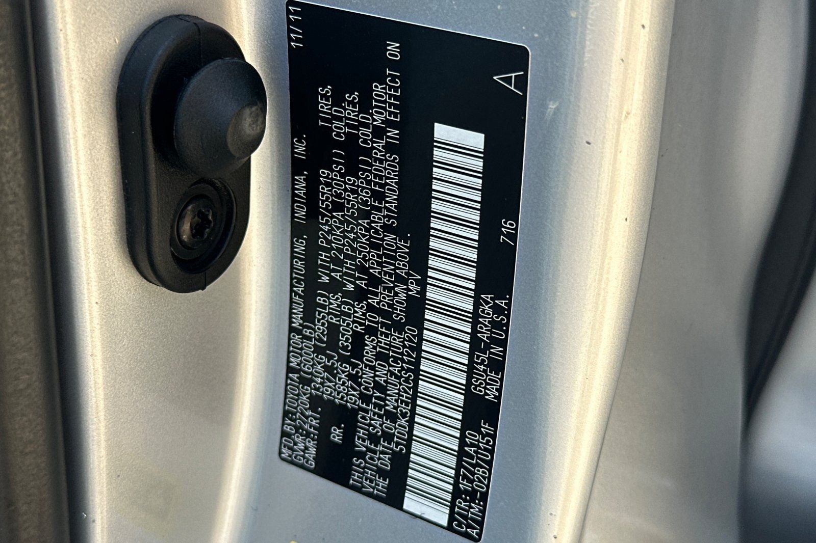 Used 2012 Silver Toyota Limited image 29