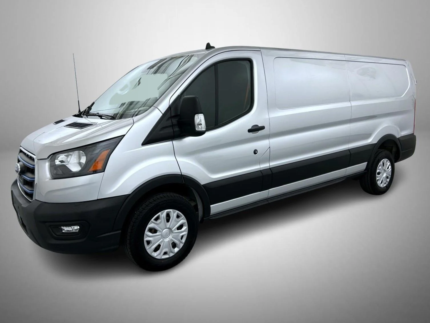 2023 Ford E-Transit BEV 350 Low Roof 148 WB's photo