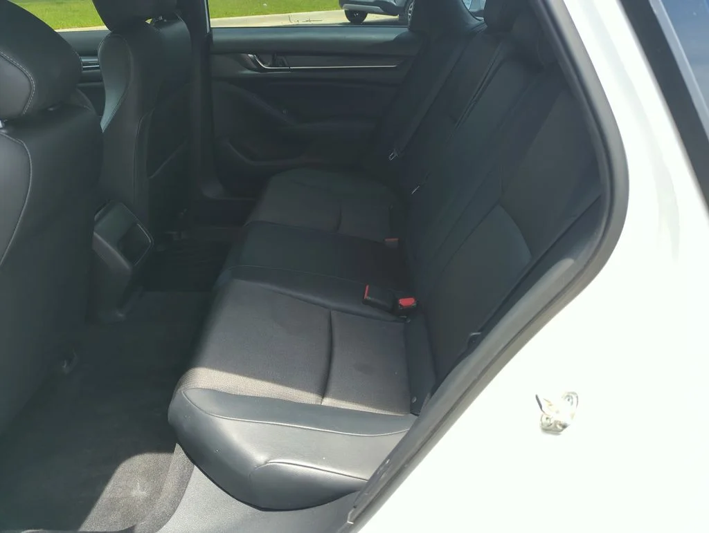 Used 2018  Honda Sport image 28