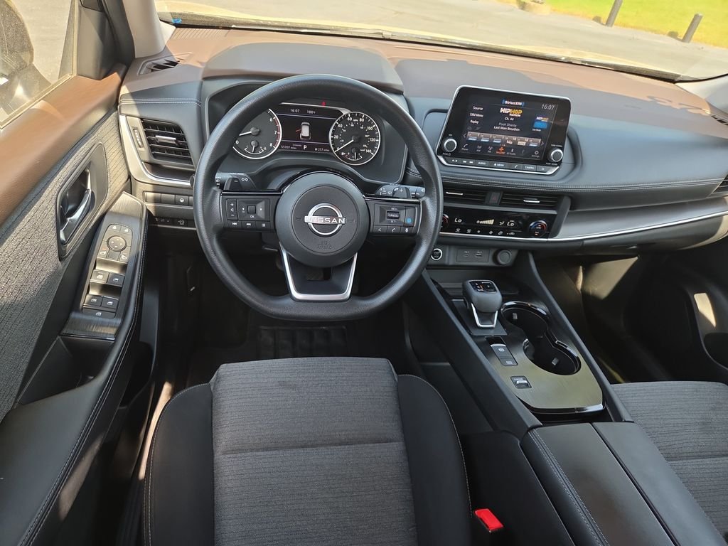 2023 Nissan Rogue SV - Photo 13