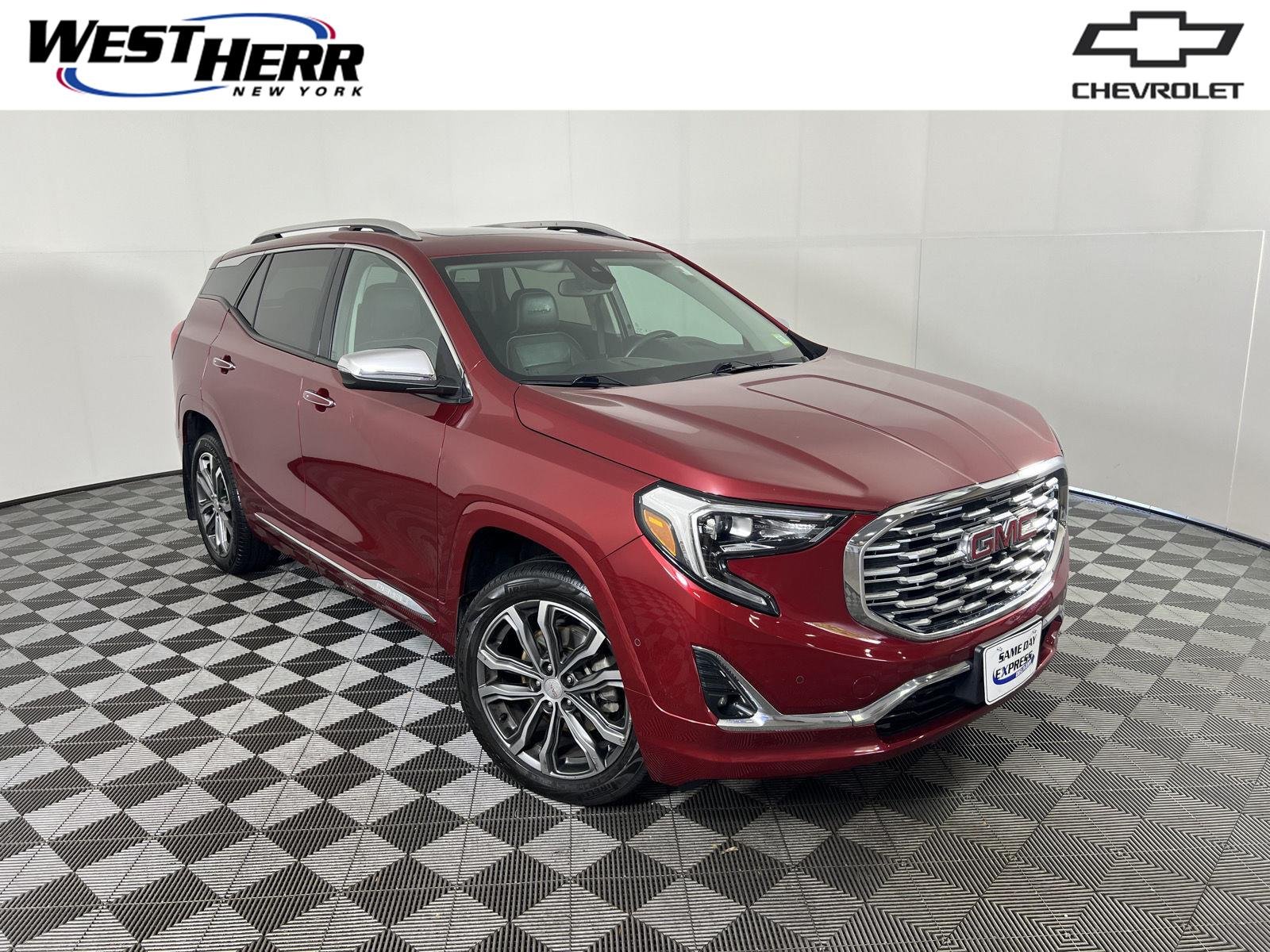 Used 2018 Red Quartz Tintcoat GMC Denali image 1