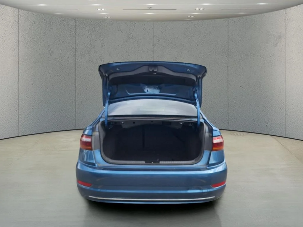 Used 2019  Volkswagen  image 22