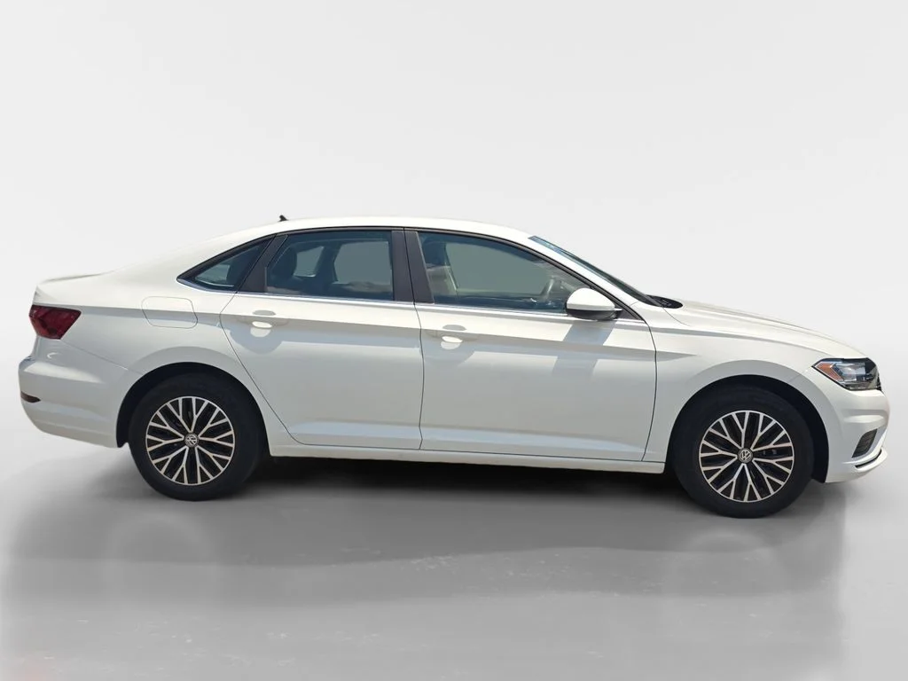 Used 2021 Pure White Volkswagen S image 7