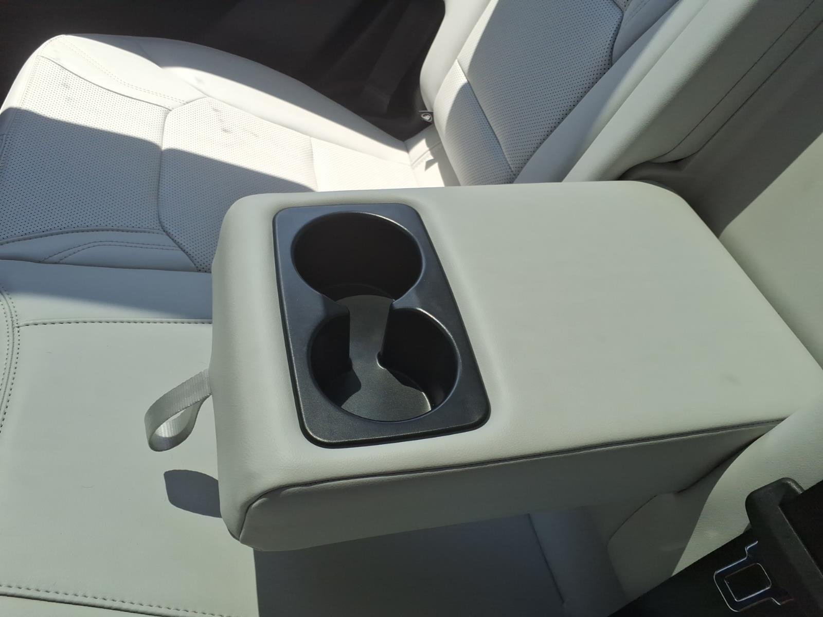 New 2026 Velocity Blue Metallic Ford Premium image 10