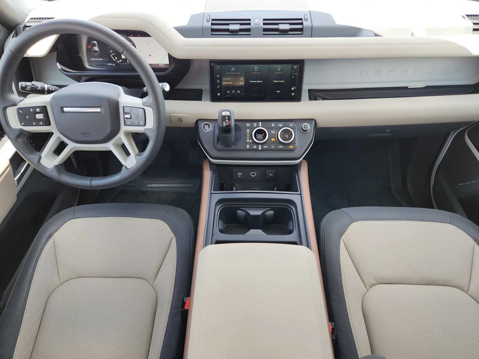 Certified Used 2024 FUJI WHITE Land Rover X-Dynamic SE image 25