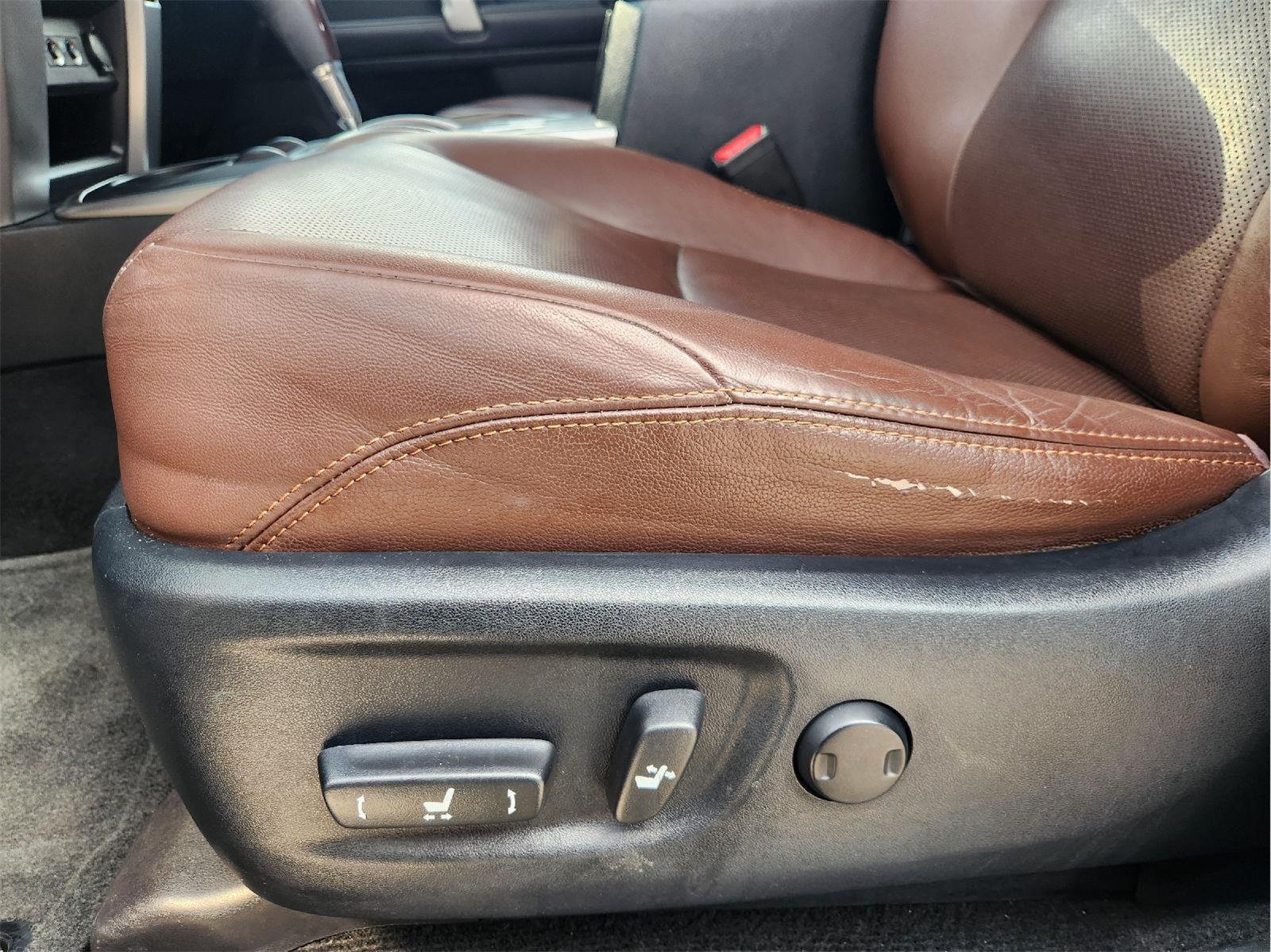 2018 Toyota 4Runner photo 25 of 34