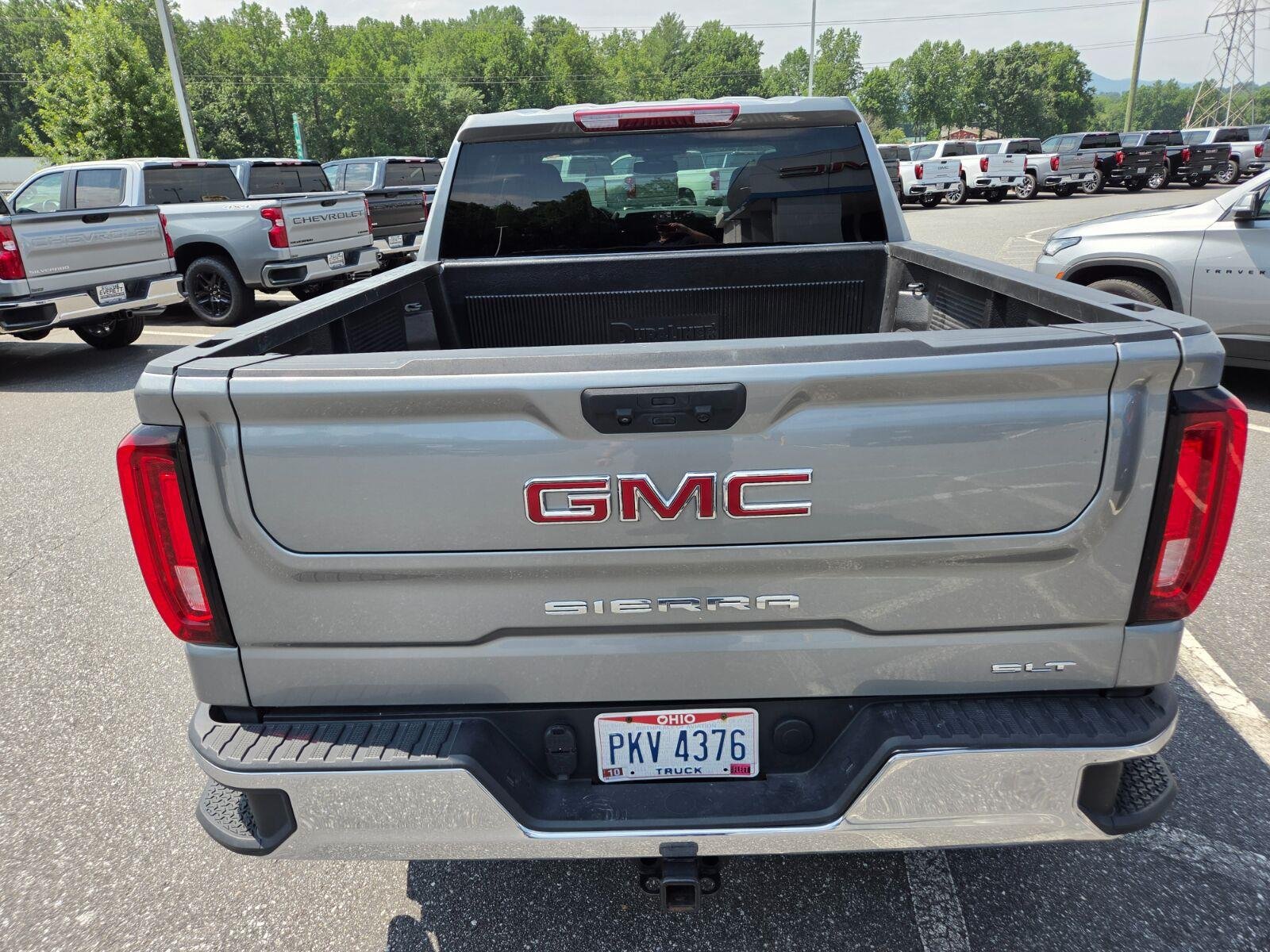 Used 2025 Sterling Metallic GMC SLT image 9