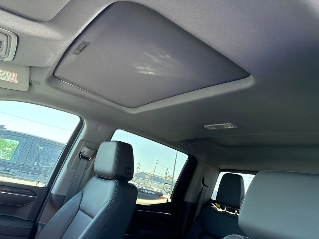 New 2026 Onyx Black GMC SLT image 19