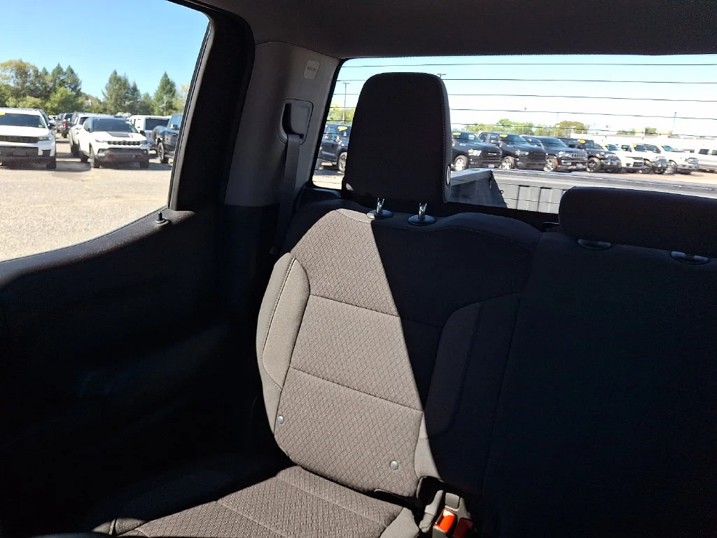Used 2022 Blue Chevrolet Custom image 19
