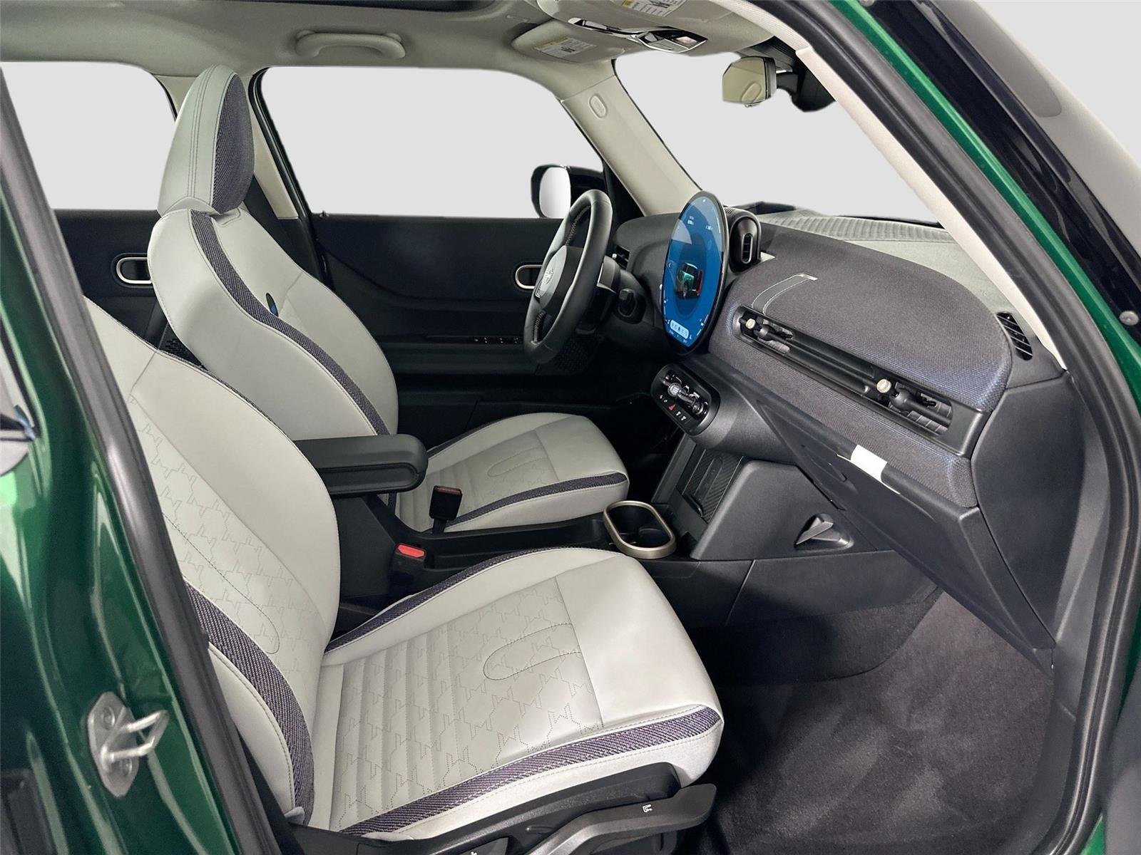 Used 2025 British Racing Green IV Metallic MINI Cooper S image 23