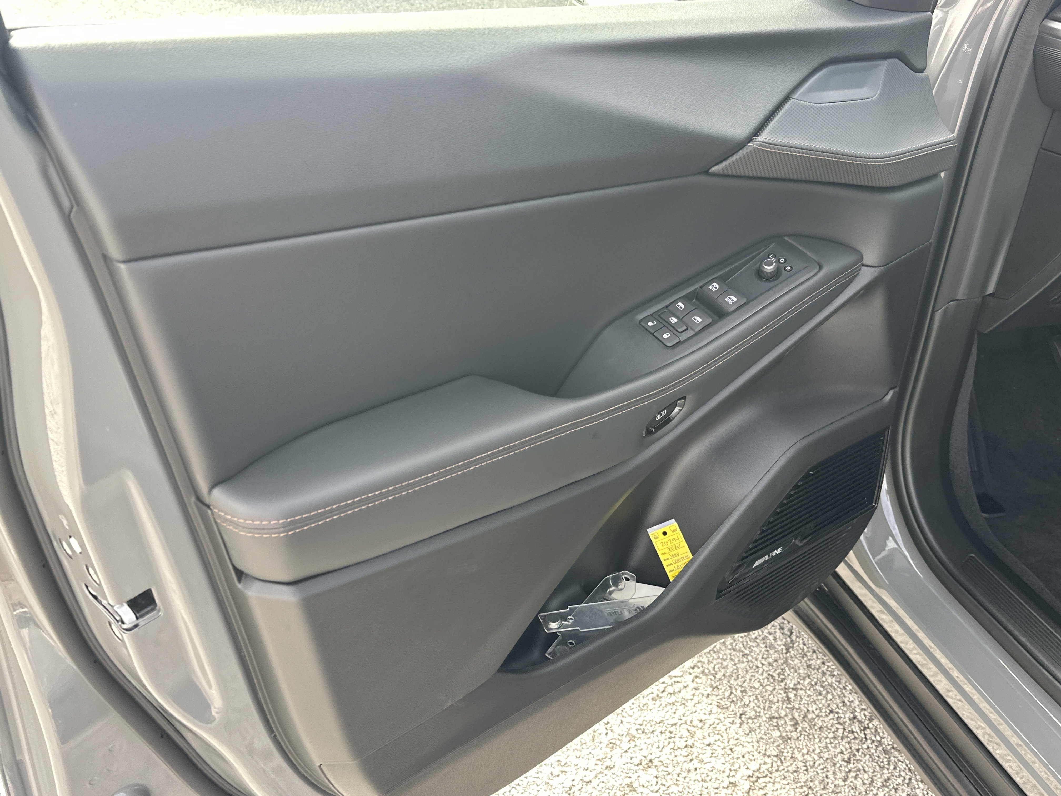 New 2026 Sting-Gray Clear-Coat Exterior Paint Jeep Limited image 11