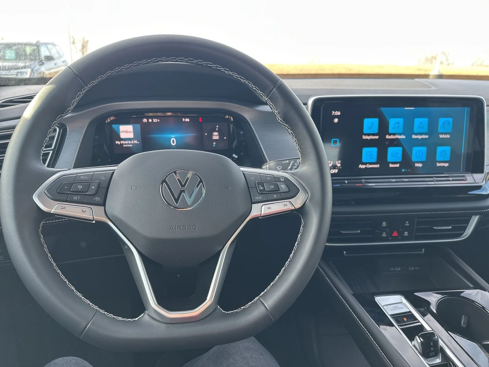 New 2026 Black Volkswagen 2.0T SE w/Technology image 42