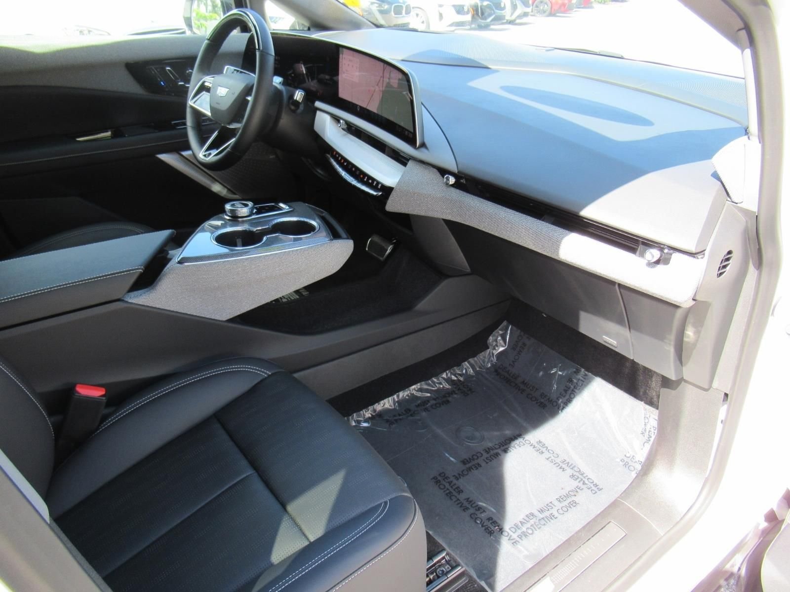Used 2025 White Cadillac Luxury 2 image 12