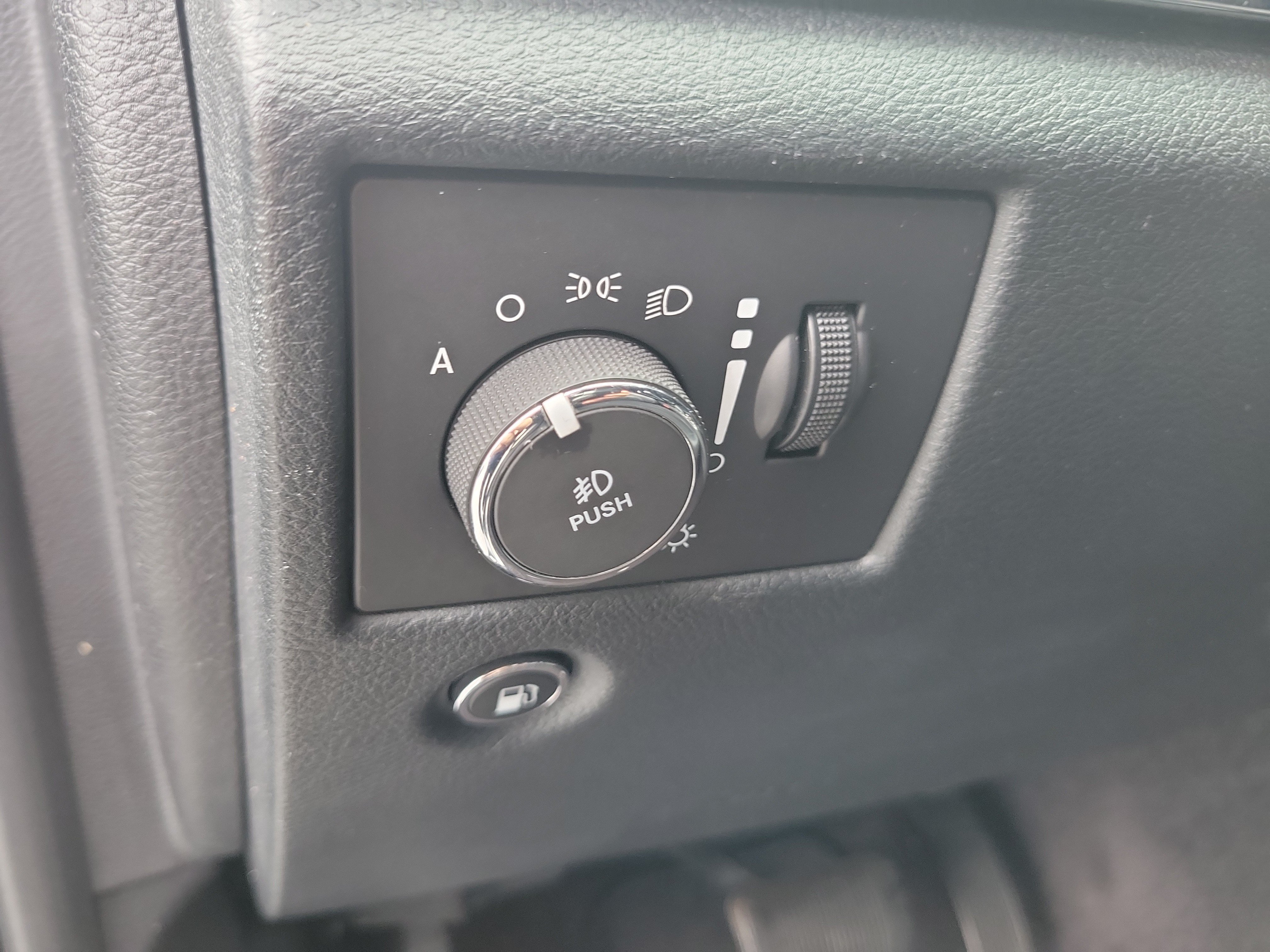 Used 2016 Brilliant Black Crystal Pearlcoat Jeep Limited image 24