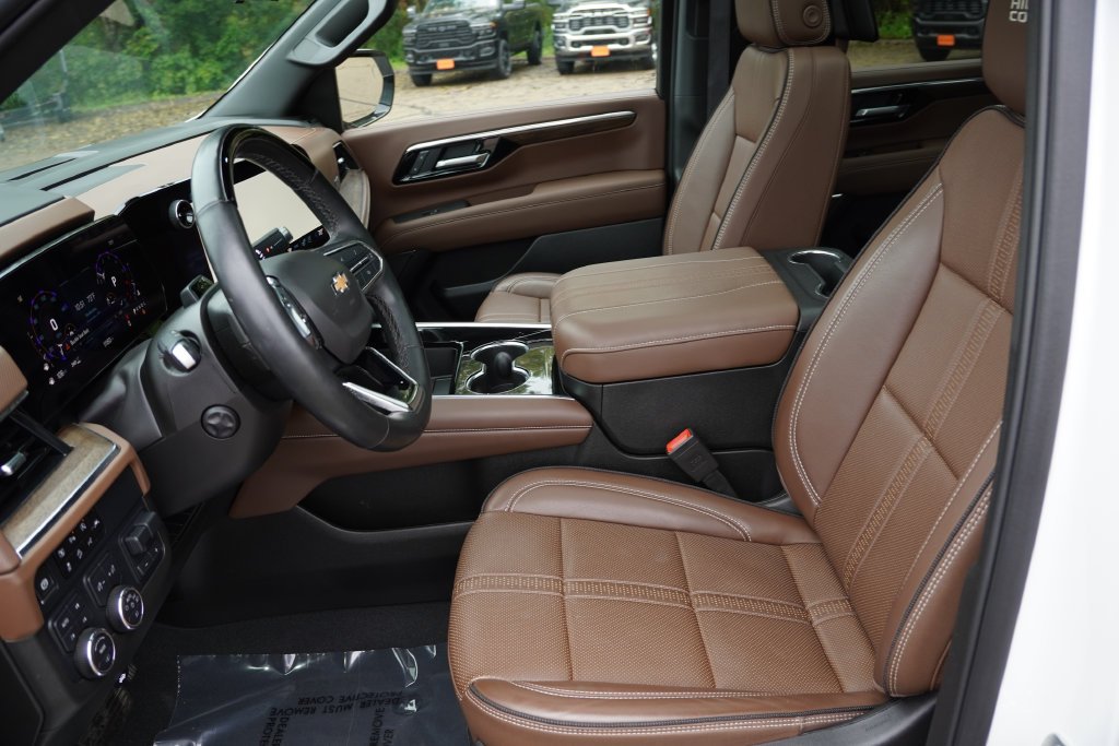 2025 Chevrolet Tahoe High Country - Photo 16