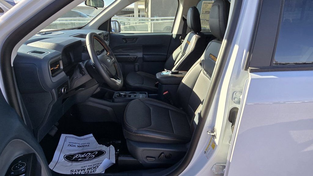 New 2025 White Ford Tremor image 16