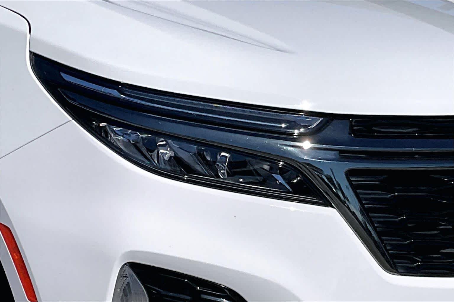 Used 2023 Summit White Chevrolet RS image 24