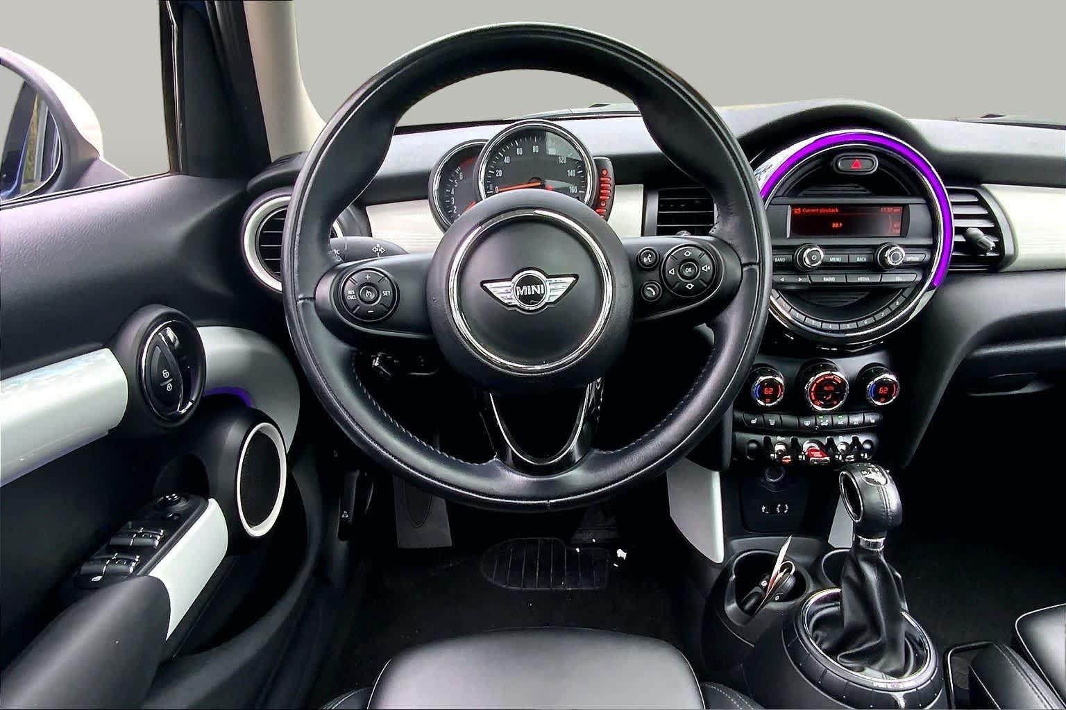 Pre-Owned 2016 MINI Hardtop 4 Door S