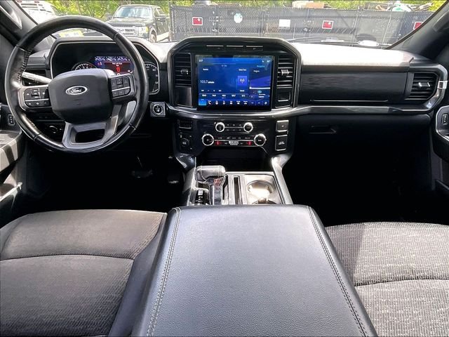 Used 2022 White Ford XLT image 16