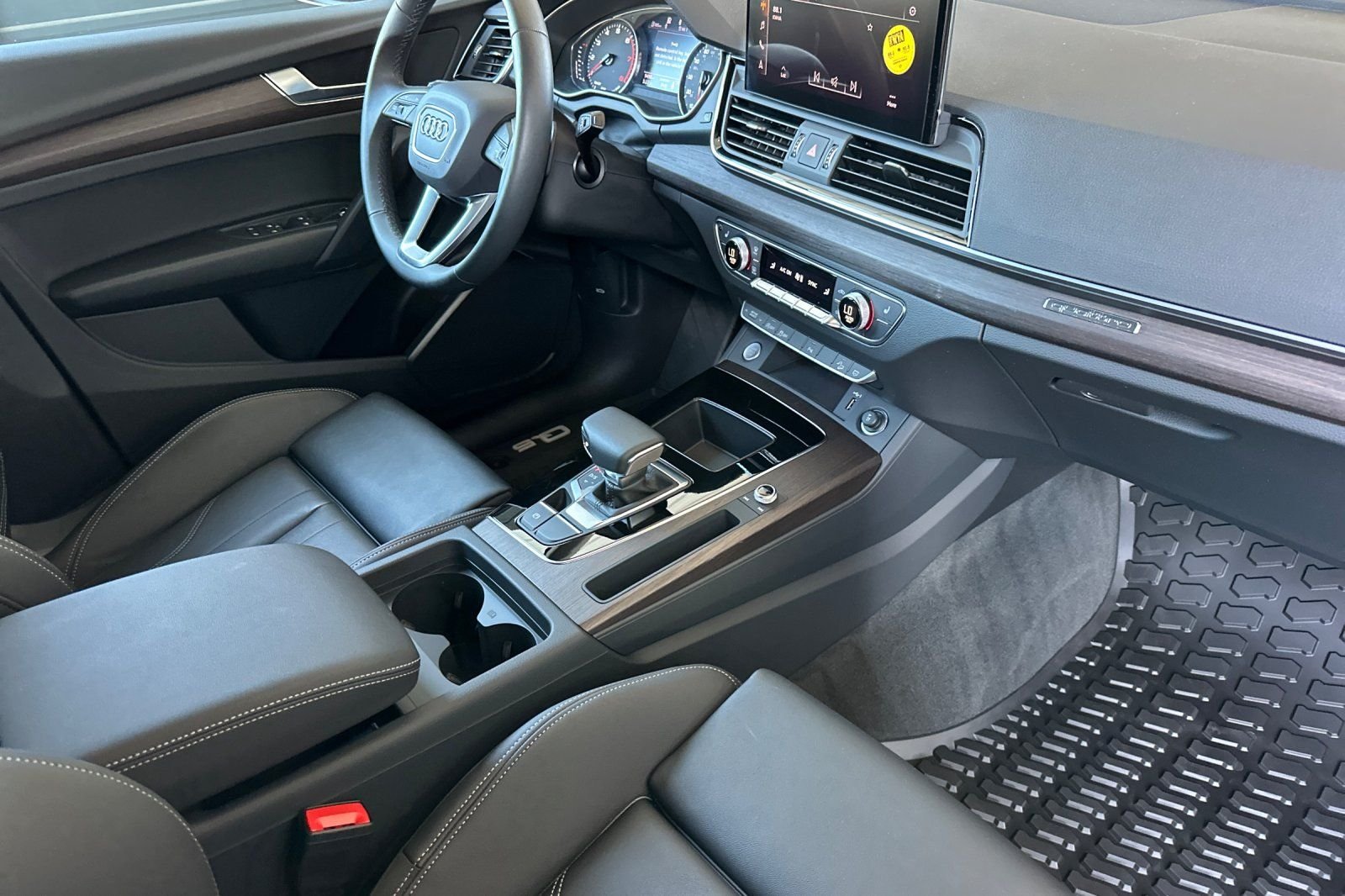 Used 2025  Audi 45 S line Premium image 17