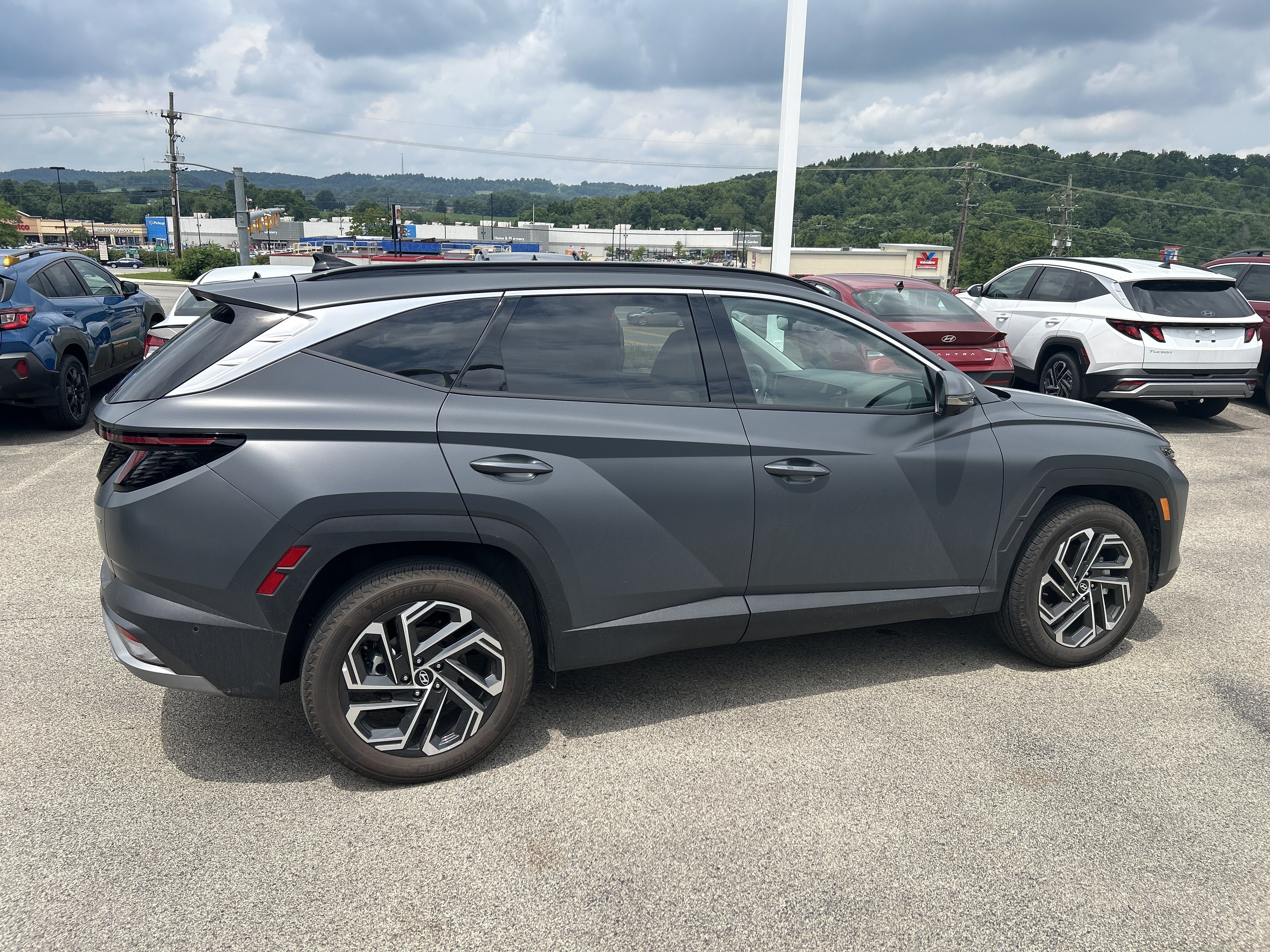 2025 Hyundai Tucson Limited - Photo 3