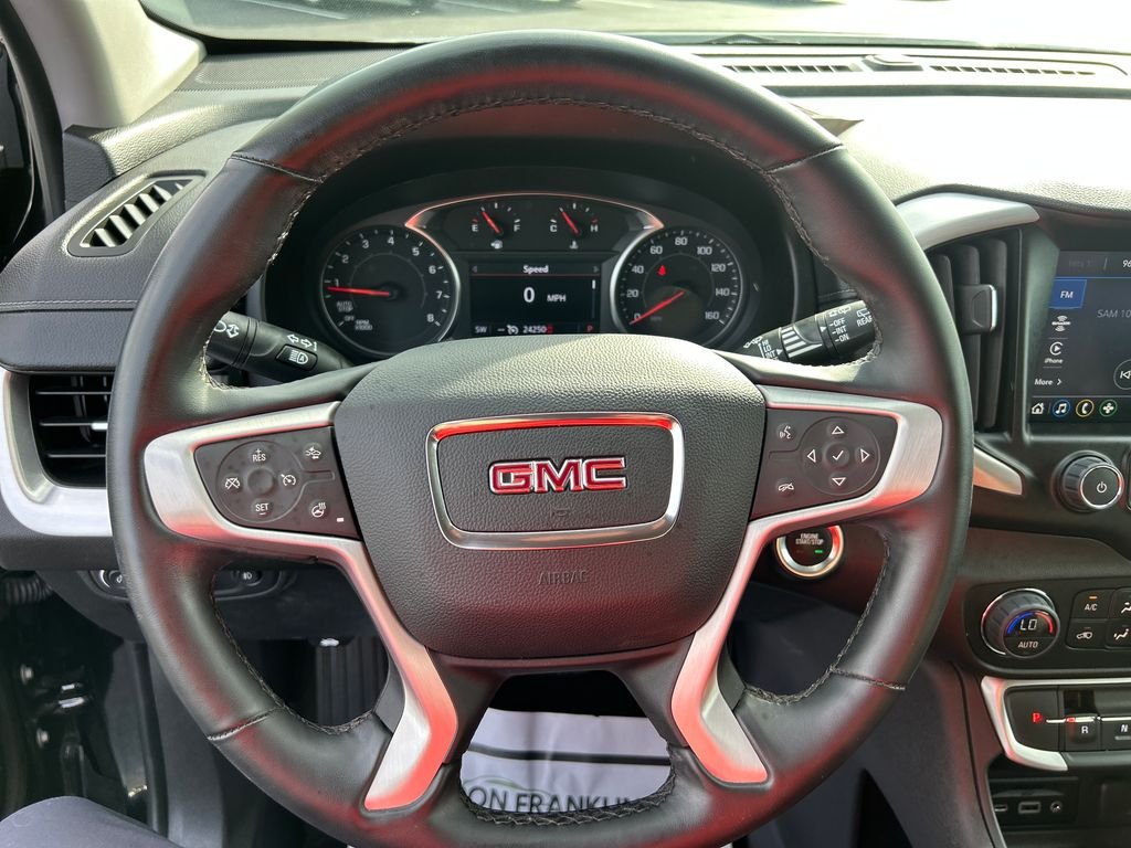 2024 GMC Terrain SLT - Photo 17