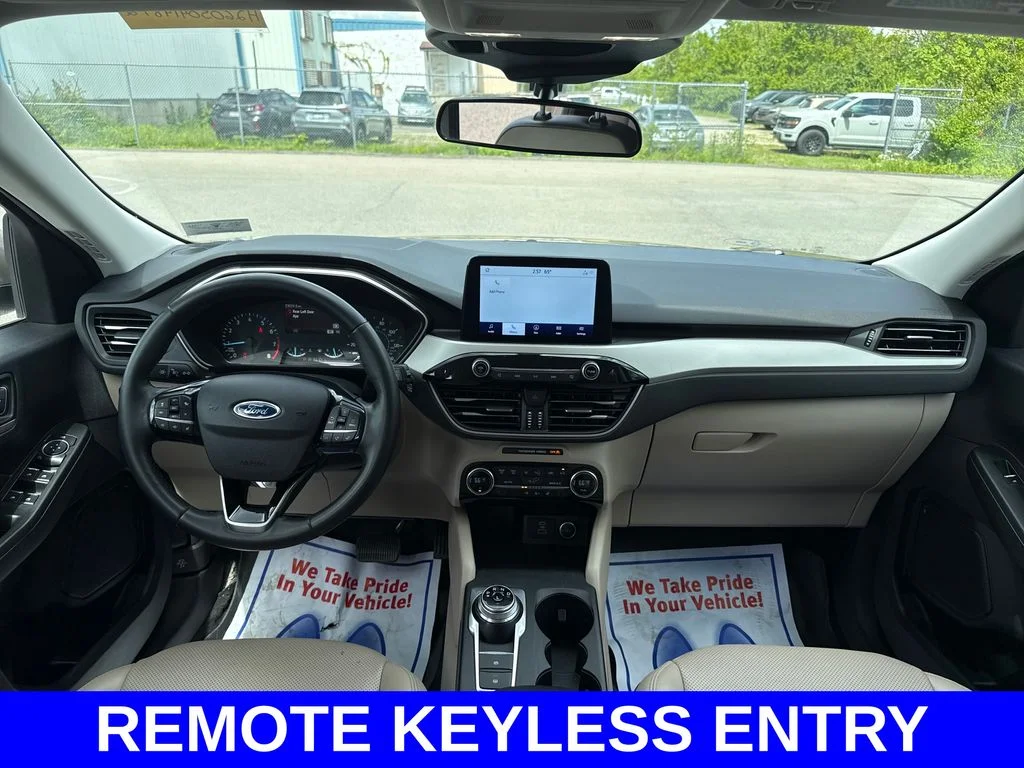 Used 2021 Gold Ford SEL image 10