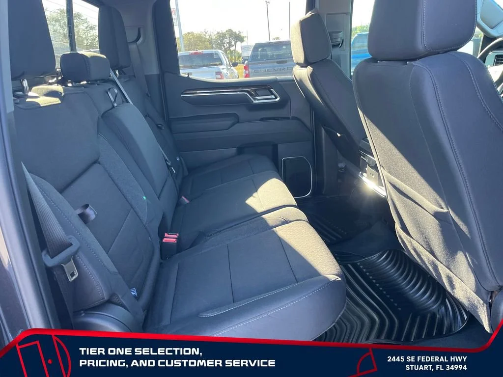 New 2026 TITANIUM RUSH METALLIC GMC Elevation image 17