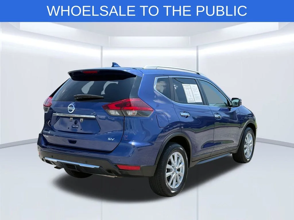 Used 2020 Blue Nissan SV image 28