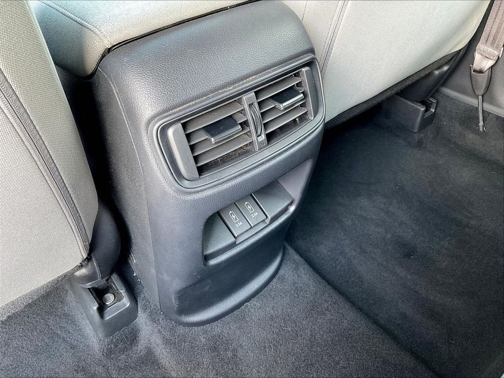 Used 2019 Red Honda EX image 12