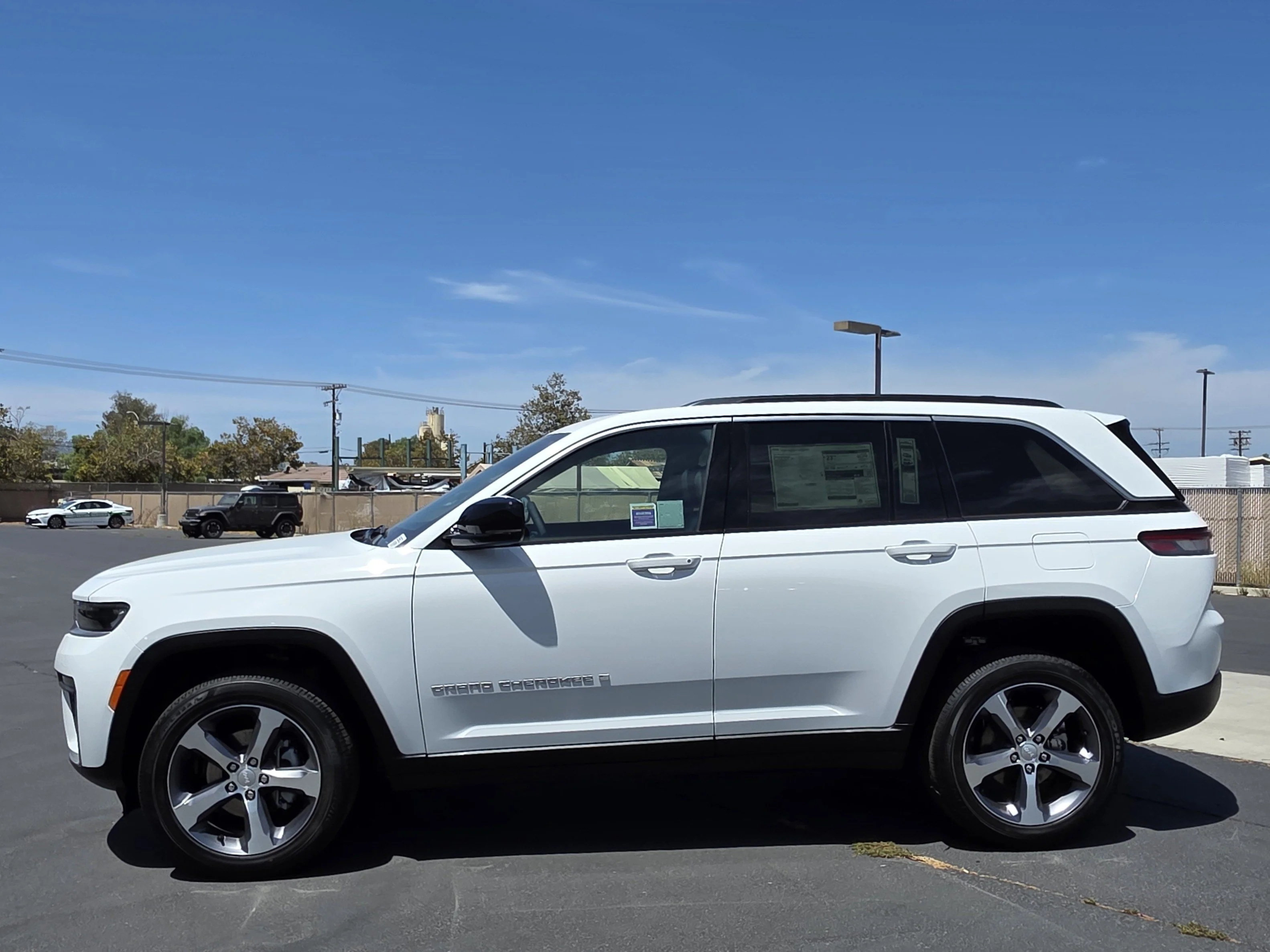 New 2026 Bright White Clearcoat Jeep Limited image 2