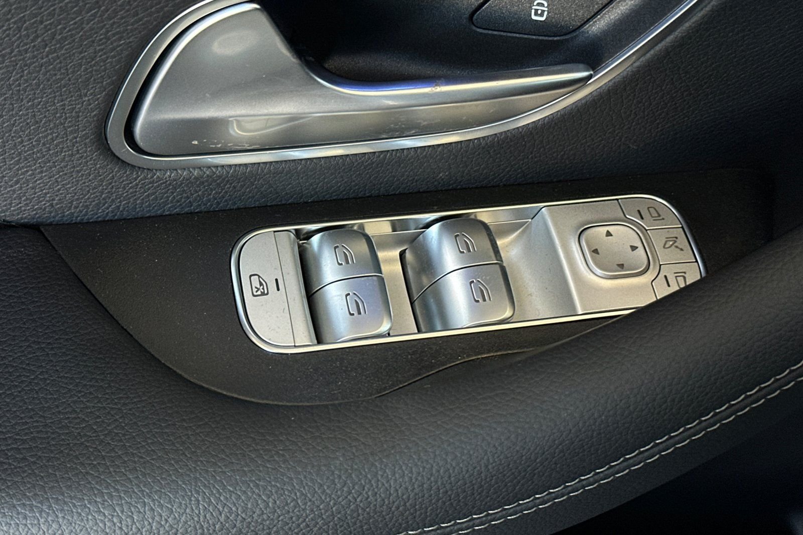 New 2026 Black Mercedes-Benz GLS 450 image 27