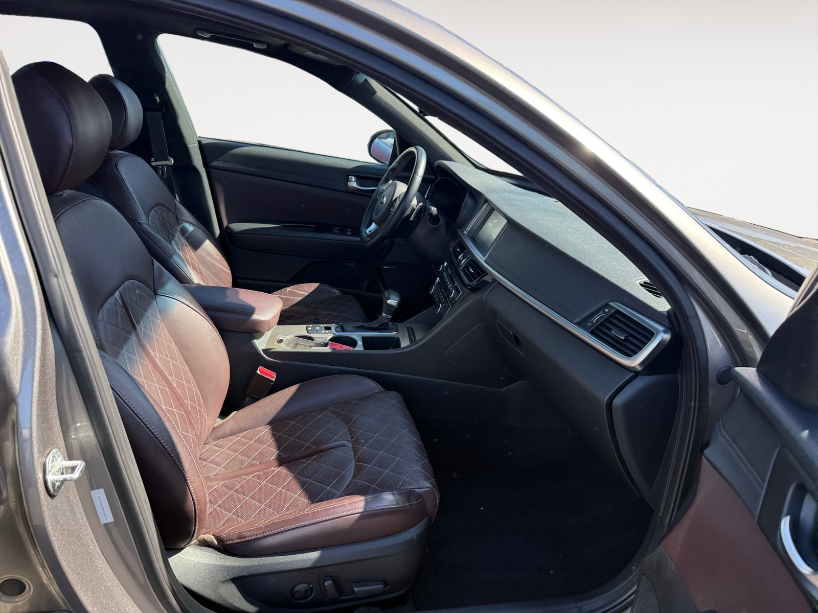 Used 2016 Titanium Gray Kia SXL image 19