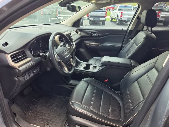 Used 2023 Silver GMC Denali image 5