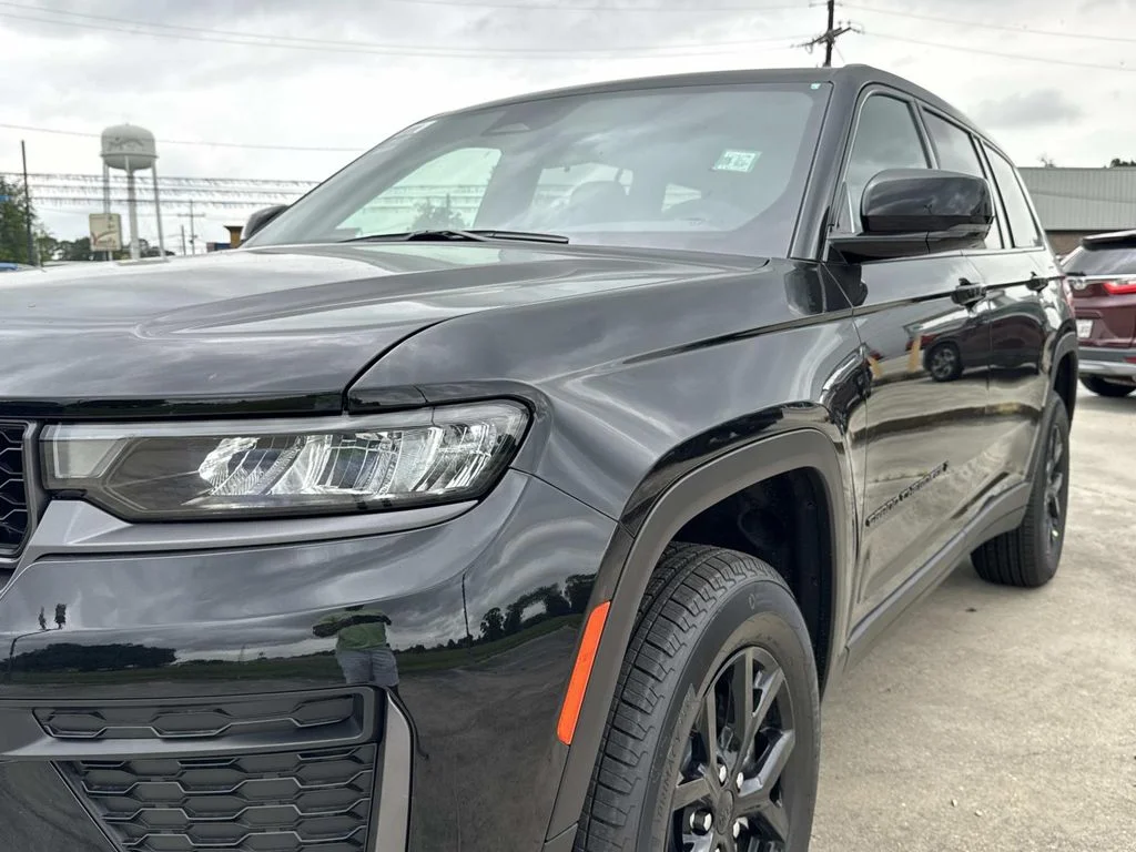 New 2026 Black Jeep Laredo image 6