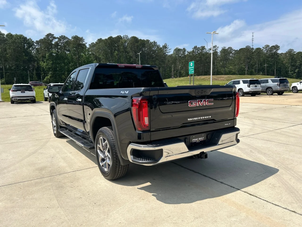 2026 GMC Sierra 1500 SLT - Photo 4