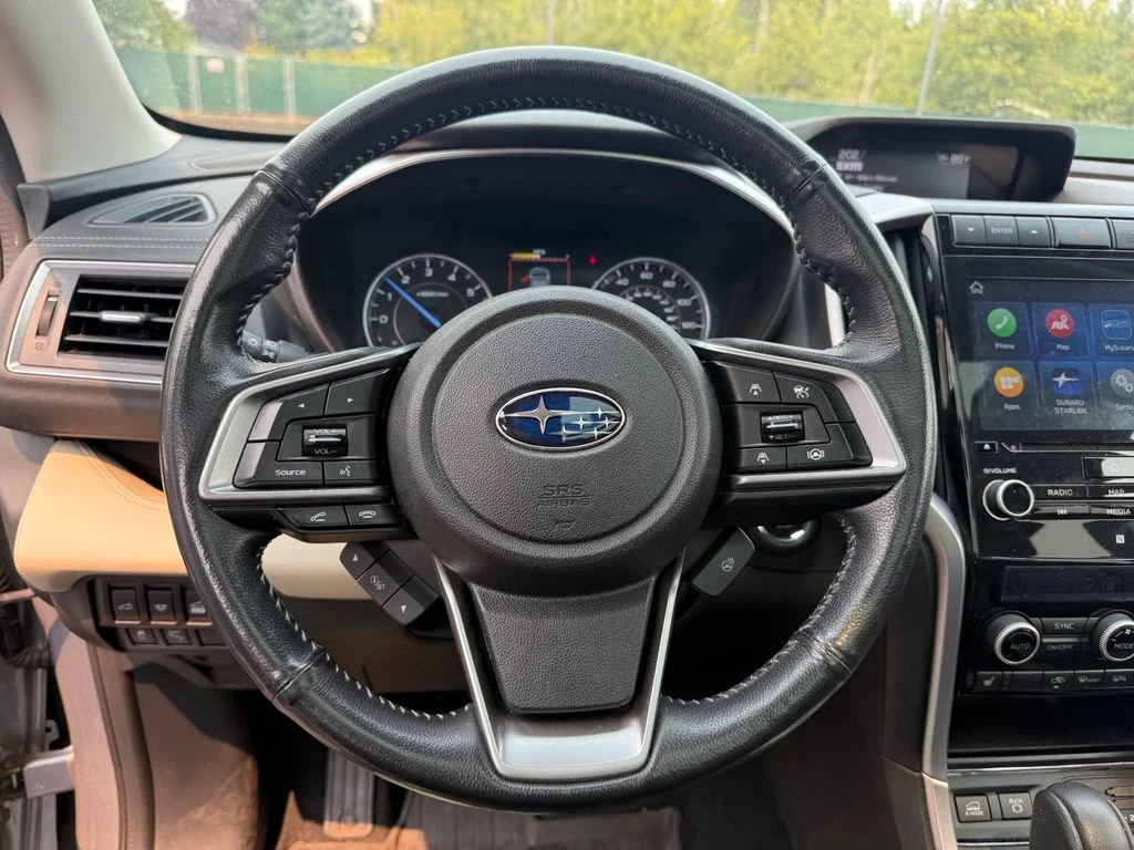Used 2022 Ice Silver Metallic Subaru Limited image 10