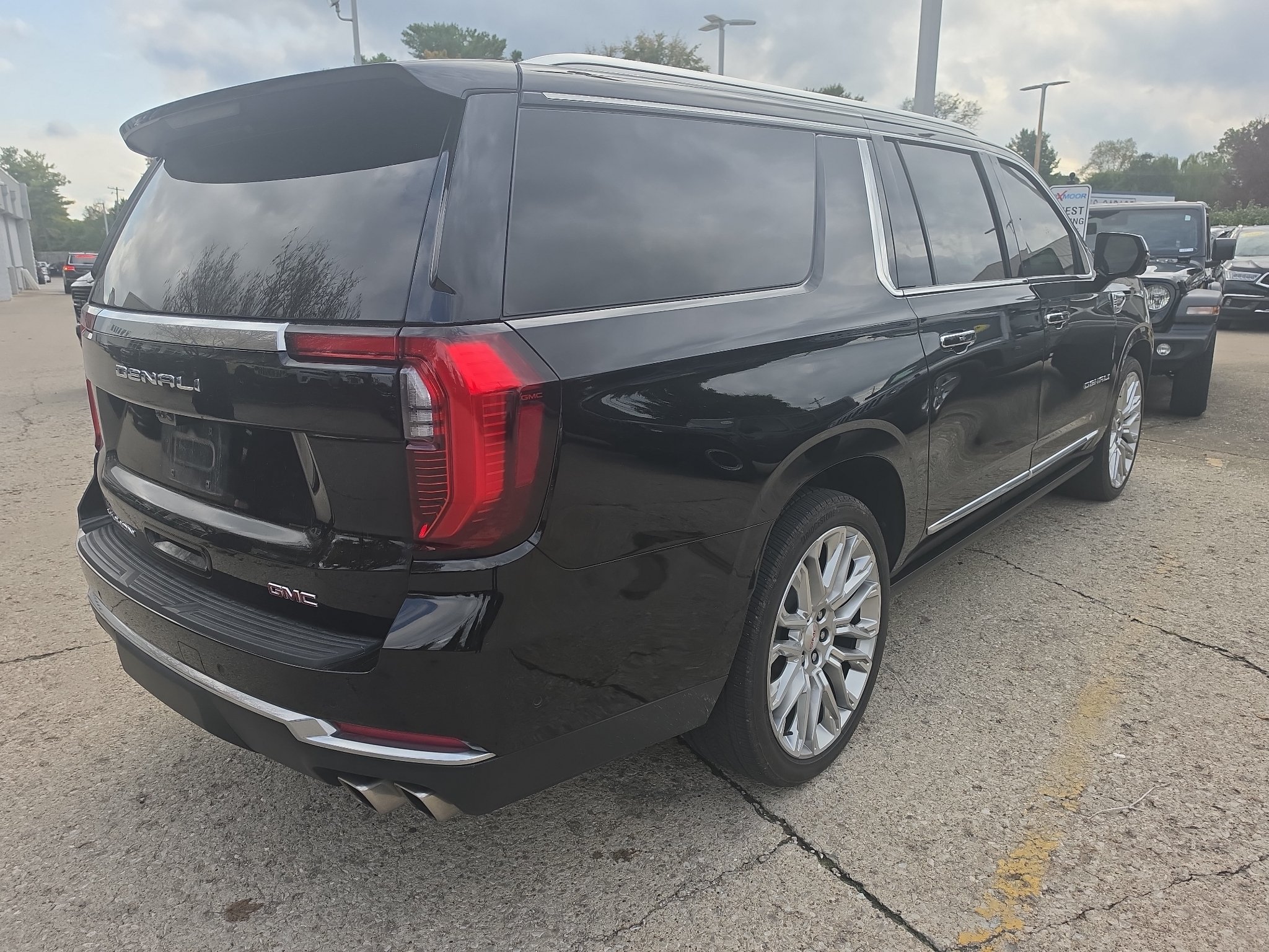 Used 2026 Onyx Black GMC Denali image 4