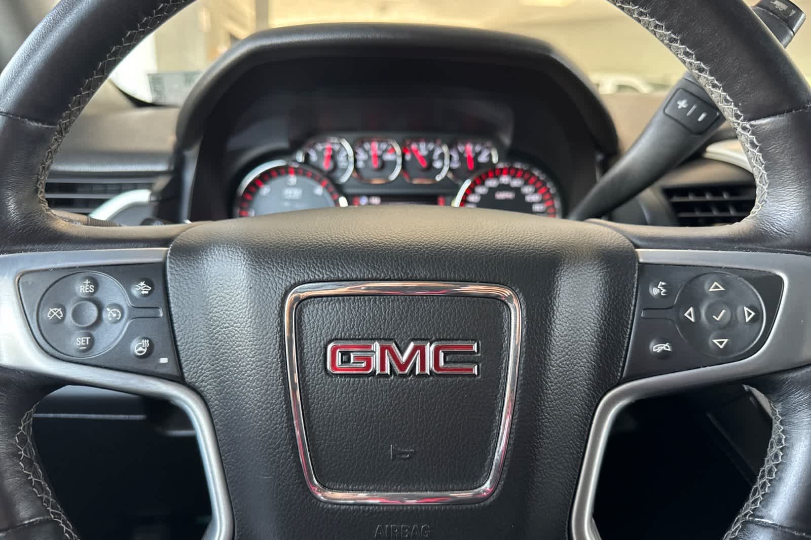 Used 2016 Onyx Black GMC SLT image 28